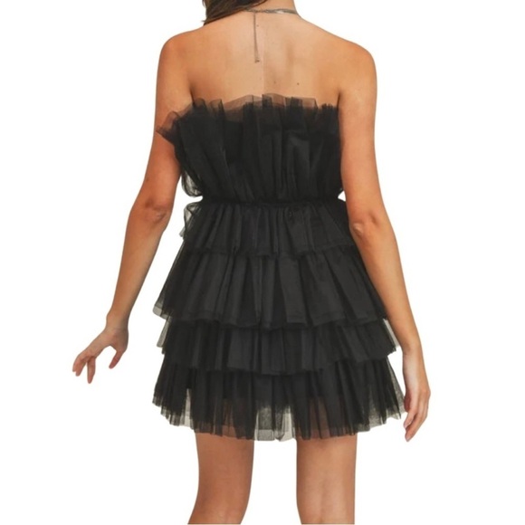 NWOT Elegant Black Strapless Ruffle Tulle Mini
Dress Special Occasion Size M - Picture 2 of 7
